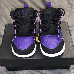 10/10 condition infant shoe